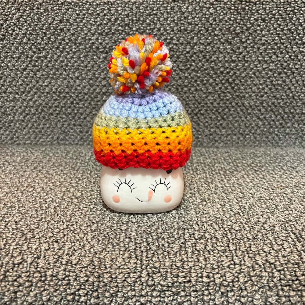 Marshmallow mug hat